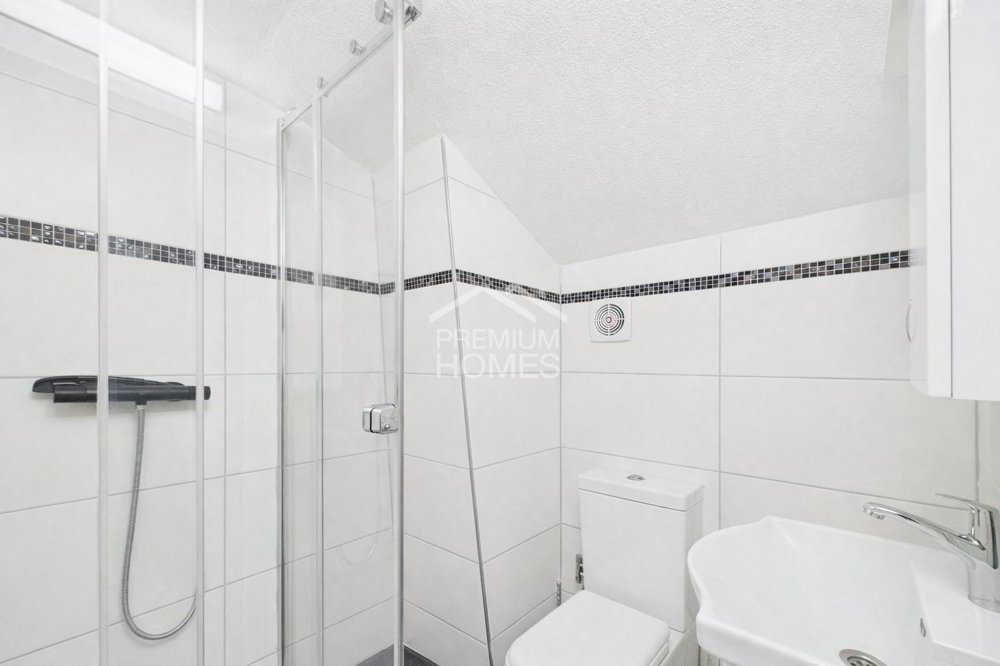 Casa di 5 locali in vendita a Meinisberg - immagine 1/13
