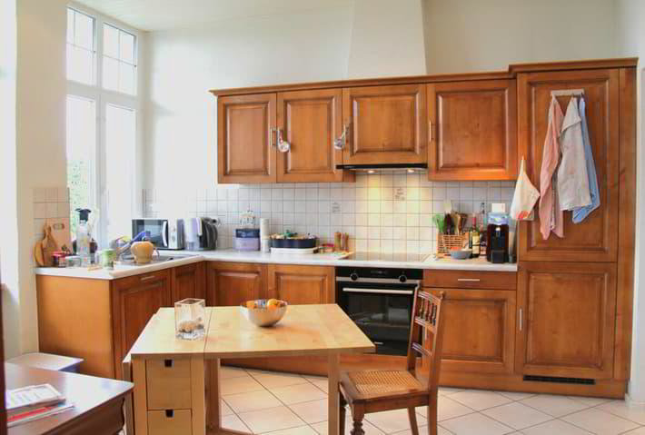 Bureau & Commerce 10 pièces à acheter à Les Bois - image 1/13