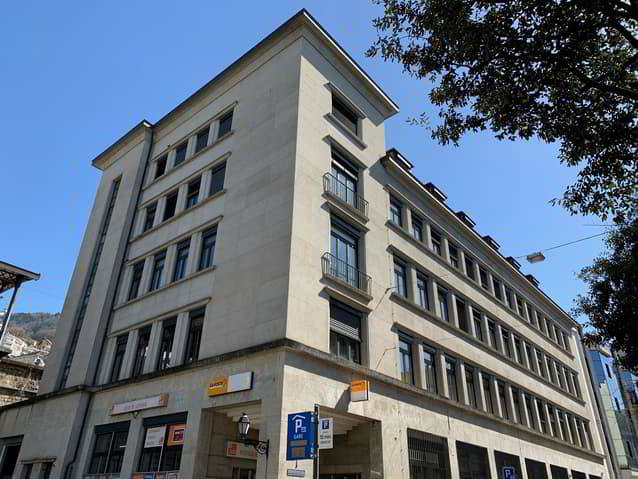 Bureau & Commerce null pièces à louer à Montreux - image 1/1