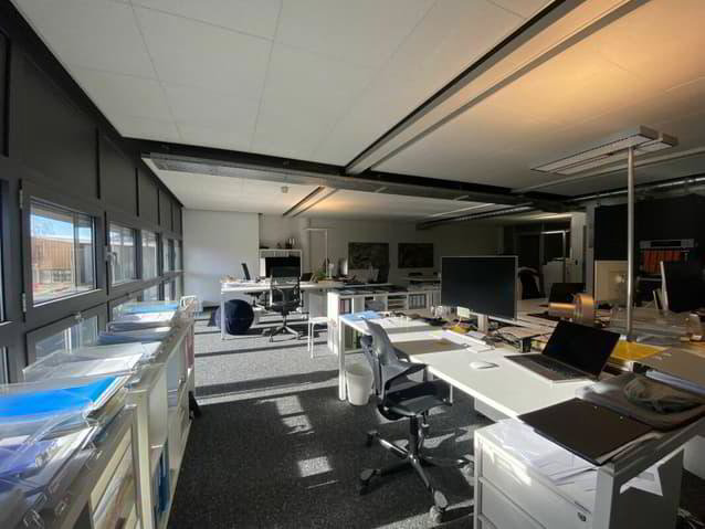 Bureau & Commerce 3.5 pièces à louer à St-Légier-La Chiésaz - image 1/8