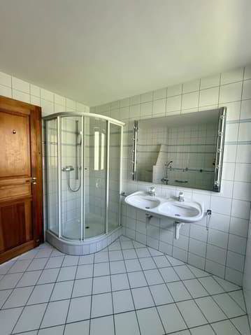 4.5 rooms Apartment to buy in Brent - image 1/6