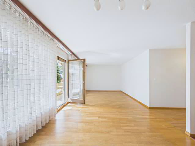 Helle und grosszügige 4.5-Zimmer-Wohnung mit Balkon im Herzen von Visp - Ansicht 3