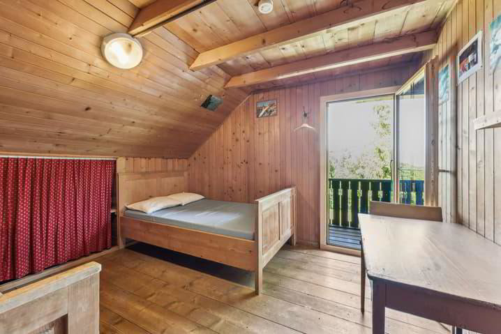 15 rooms House to buy in Chamby - image 1/13