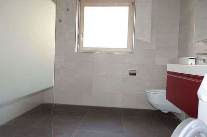 5.5 Zimmer Wohnung zum verkaufen in Tramelan - Bild 1/13