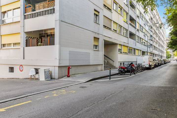 Parking, garage null pièces à louer à Genève - image 1/1