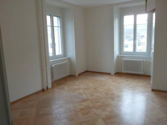 Appartamento di 4 locali in affitto a La Chaux-de-Fonds - immagine 1/11