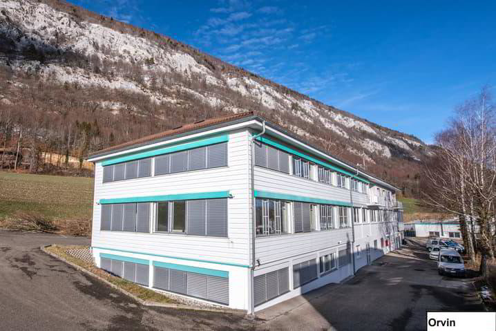 Ufficio & Commercio di 1 locali in affitto a Orvin - immagine 1/13