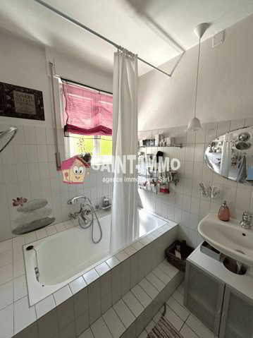 Casa di 7 locali in vendita a Nidau - immagine 1/13