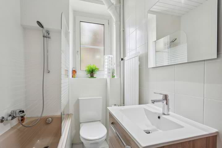 Casa di 8 locali in vendita a Le Locle - immagine 1/9
