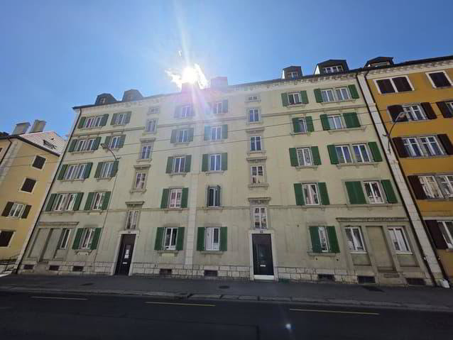 Appartamento di 2.5 locali in affitto a La Chaux-de-Fonds - immagine 1/8