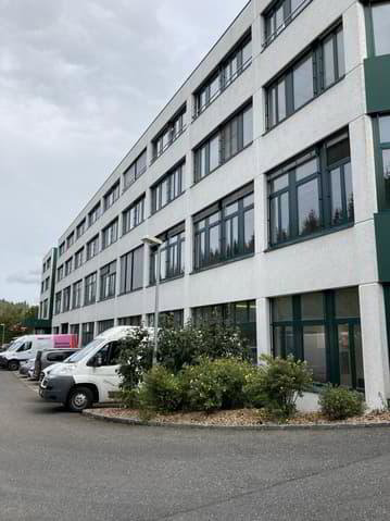Ufficio & Commercio di null locali in affitto a La Chaux-de-Fonds - immagine 1/2