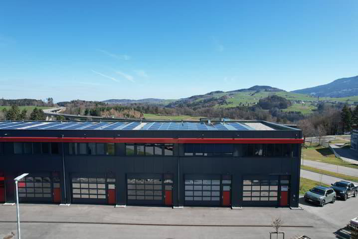 null rooms Office & Commercial for rent in Le Bry - image 1/7