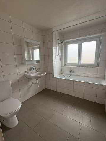 4.5 rooms Apartment for rent in Malleray - image 1/12
