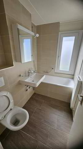 Appartement 2.5 pièces à louer à Biel/Bienne - image 1/5