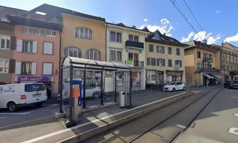 Bureau & Commerce 12.5 pièces à acheter à Bex - image 1/5