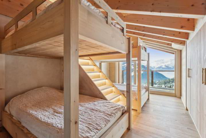 9 rooms House to buy in Gryon - image 1/13