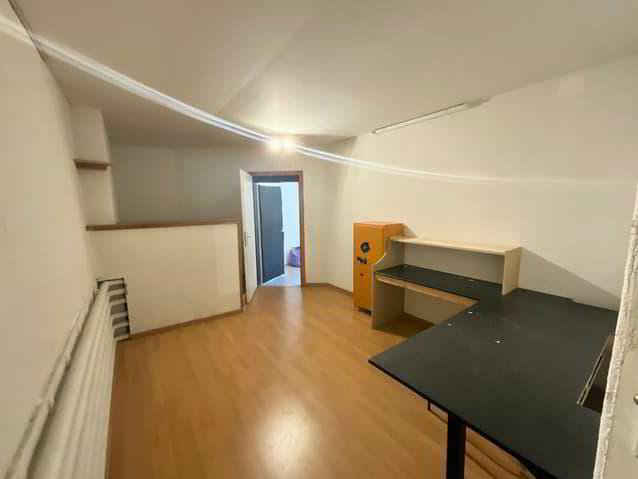 Bureau & Commerce null pièces à louer à Villeret - image 1/3