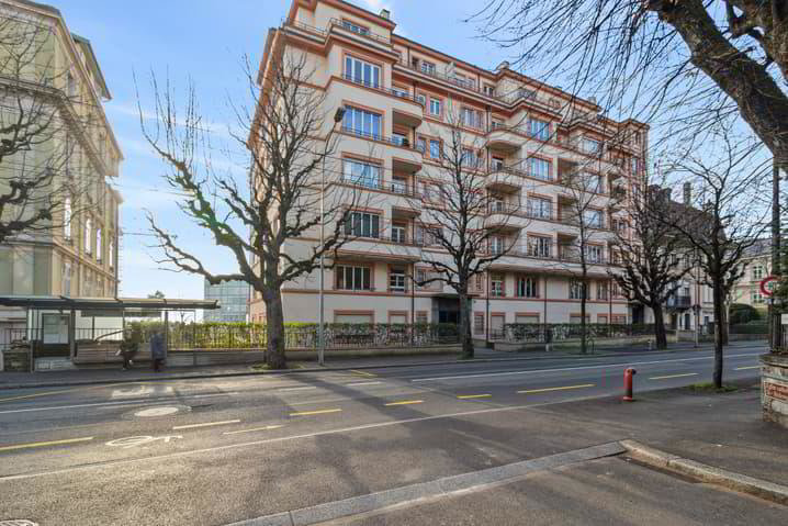 4.5 rooms Apartment to buy in Lausanne - image 1/10