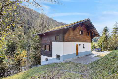 null rooms House to buy in Morgins - image 1/1