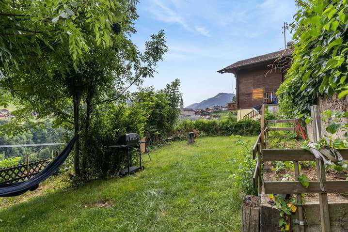 7 rooms House to buy in Troistorrents - image 1/13