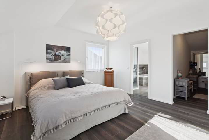 Casa di 5.5 locali in vendita a Surpierre - immagine 1/13