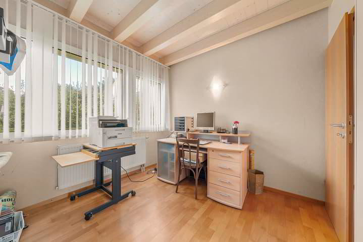 6 rooms House to buy in Penthalaz - image 1/13