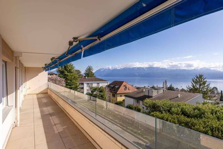 5 rooms Apartment to buy in Pully - image 1/5