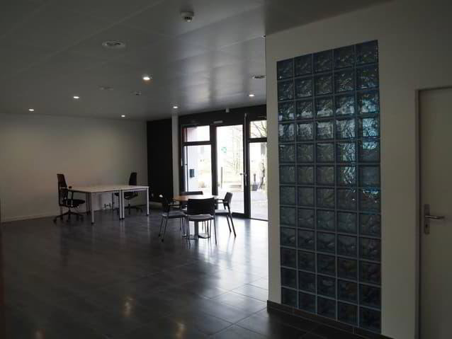 Bureau & Commerce null pièces à louer à Yverdon-les-Bains - image 1/5