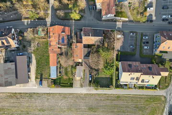 Maison 10 pièces à acheter à Champagne - image 1/13