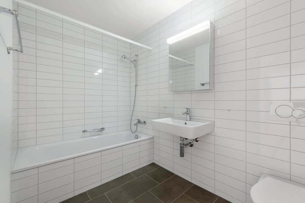 3 rooms Apartment for rent in Embrach - image 1/8