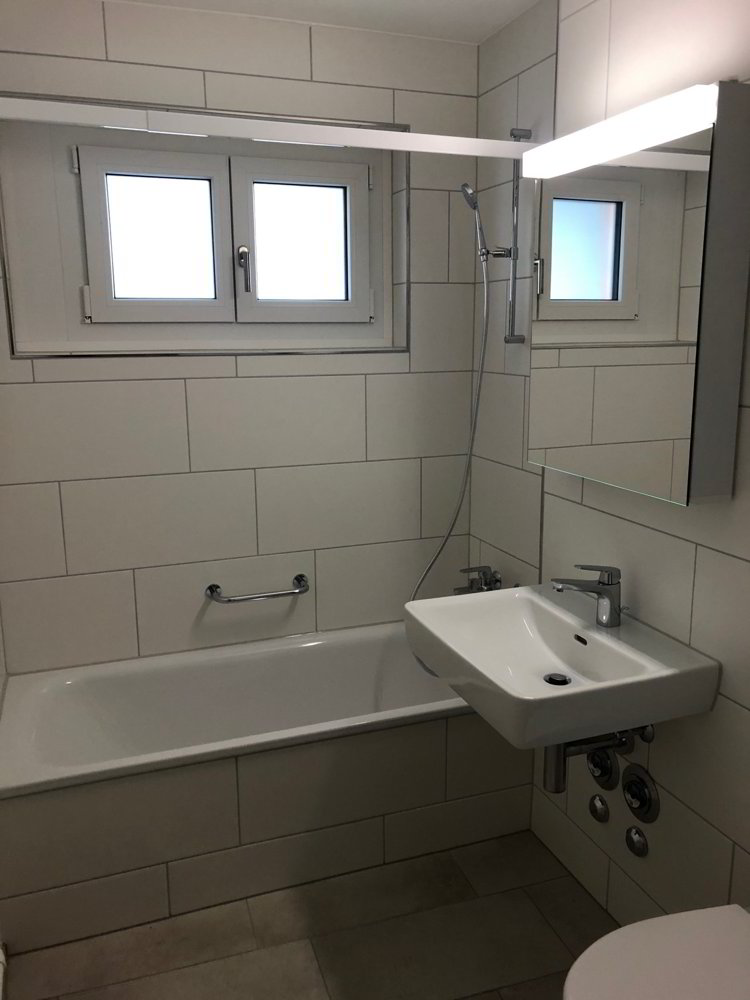 3 rooms Apartment for rent in Kloten - image 1/8