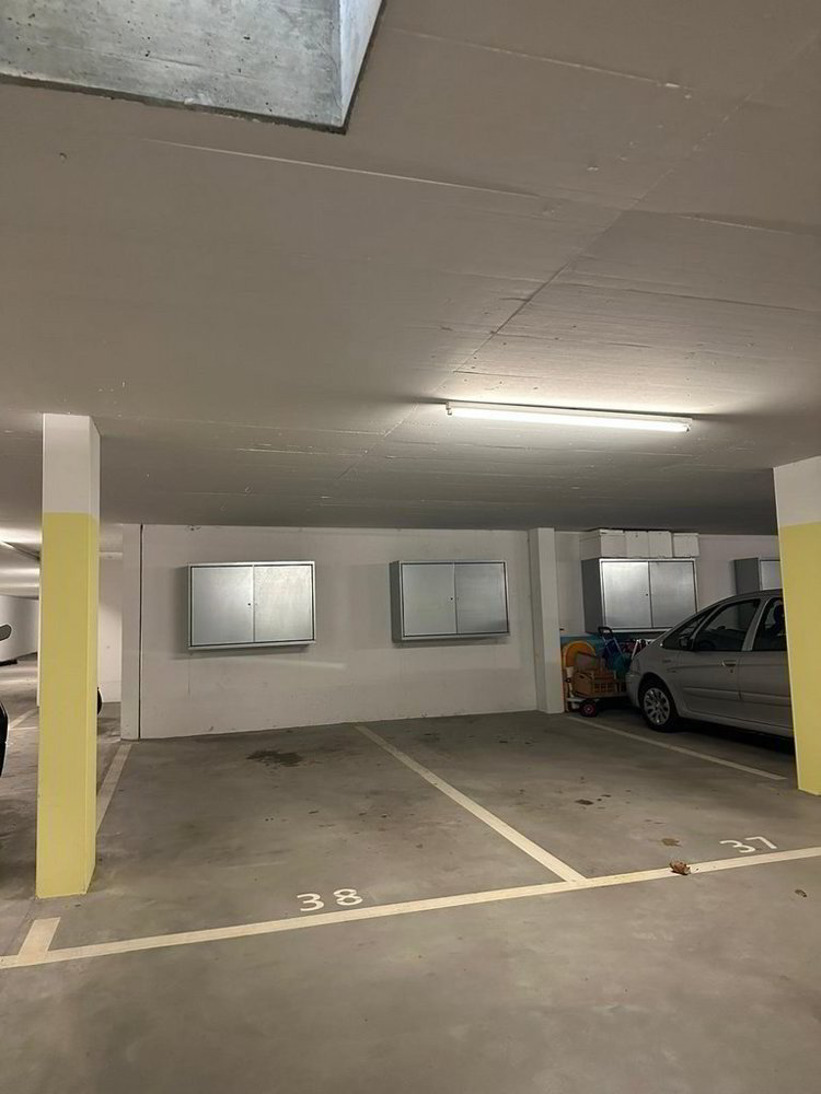 null Zimmer Parkplatz, Garage zu vermieten in Sursee - Bild 1/3