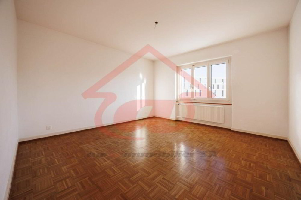 Appartement 4 pièces à louer à Delsberg - image 1/18