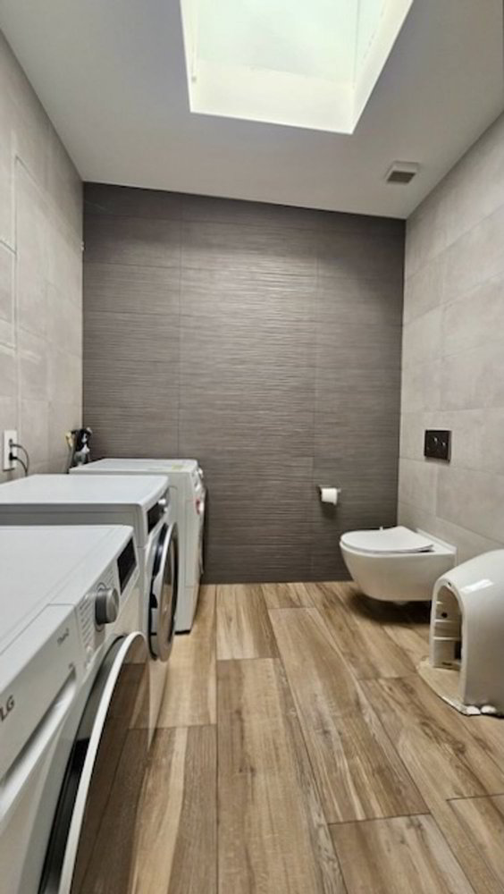 Maison 9 pièces à acheter à Fleurier - image 1/13
