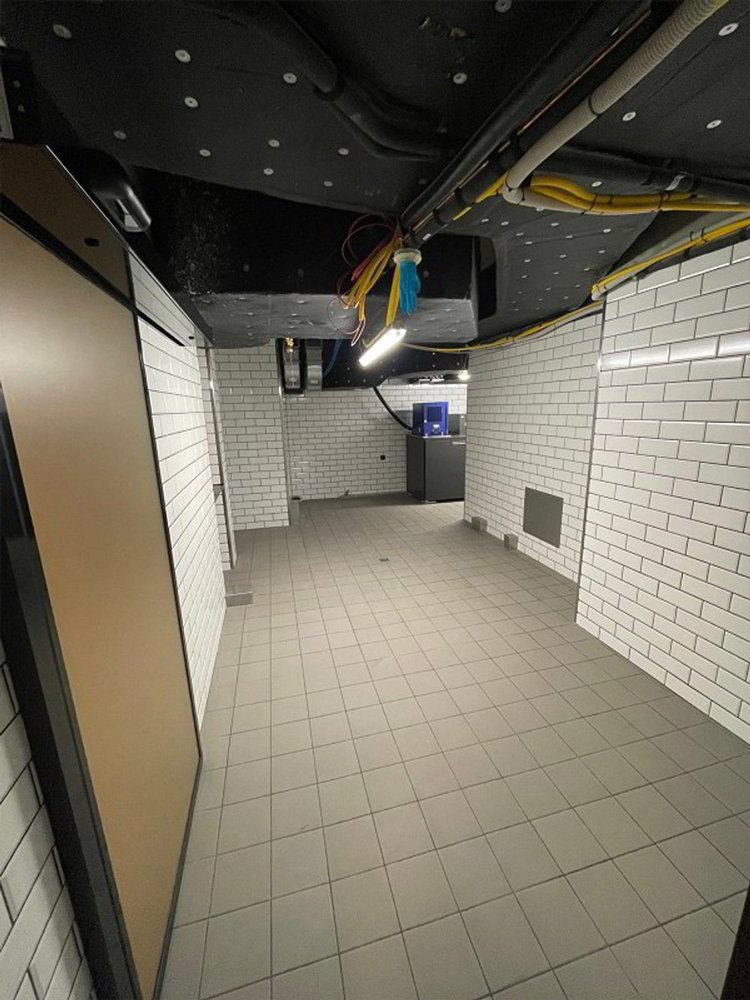 null rooms Office & Commercial for rent in Altdorf UR - image 1/13