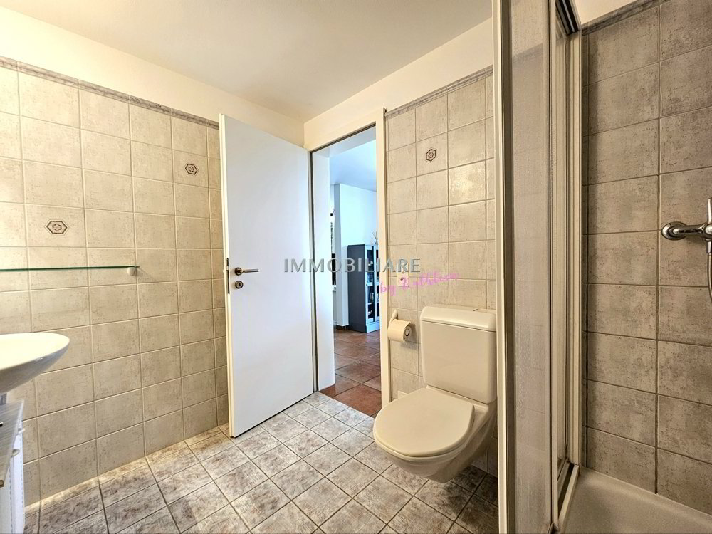 Casa di 5 locali in vendita a Contra - immagine 1/13