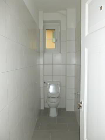 null Zimmer Wohnung zu vermieten in Tavannes - Bild 1/8