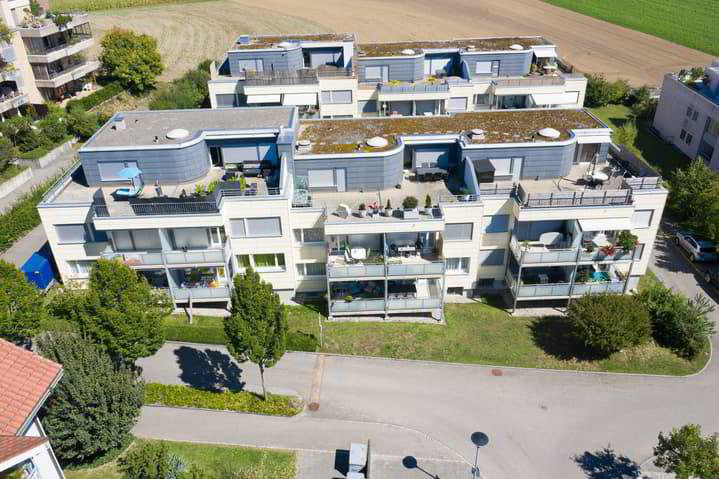 null rooms Car park, garage for rent in Brügg BE - image 1/2