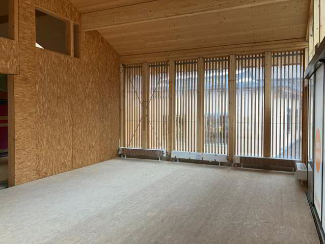 Bureau & Commerce null pièces à louer à Zweisimmen - image 1/13