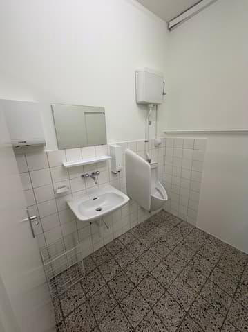 Ufficio & Commercio di null locali in affitto a Bienne - immagine 1/5