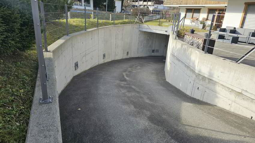 null Zimmer Parkplatz, Garage zum verkaufen in Lenk im Simmental - Bild 1/3
