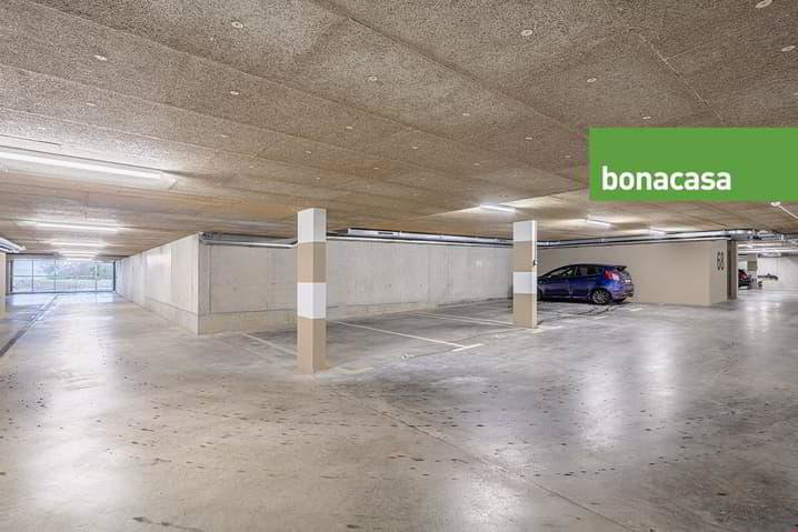 null Zimmer Parkplatz, Garage zu vermieten in Bellmund - Bild 1/2