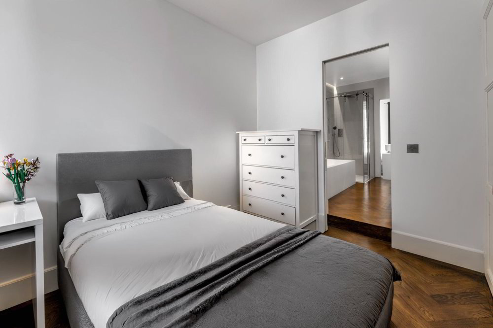 4 Zimmer Wohnung zum verkaufen in Geneva - Bild 1/9