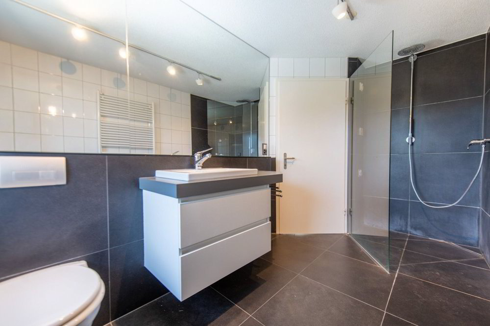 6.5 rooms House to buy in Niederönz - image 1/13