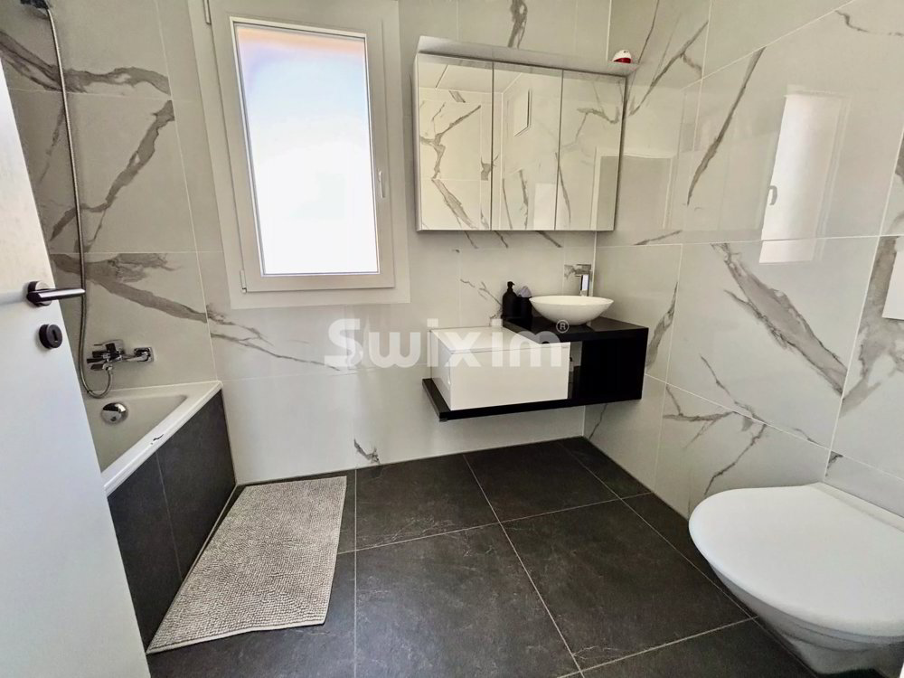 5 rooms Apartment to buy in Yverdon-les-Bains - image 1/8