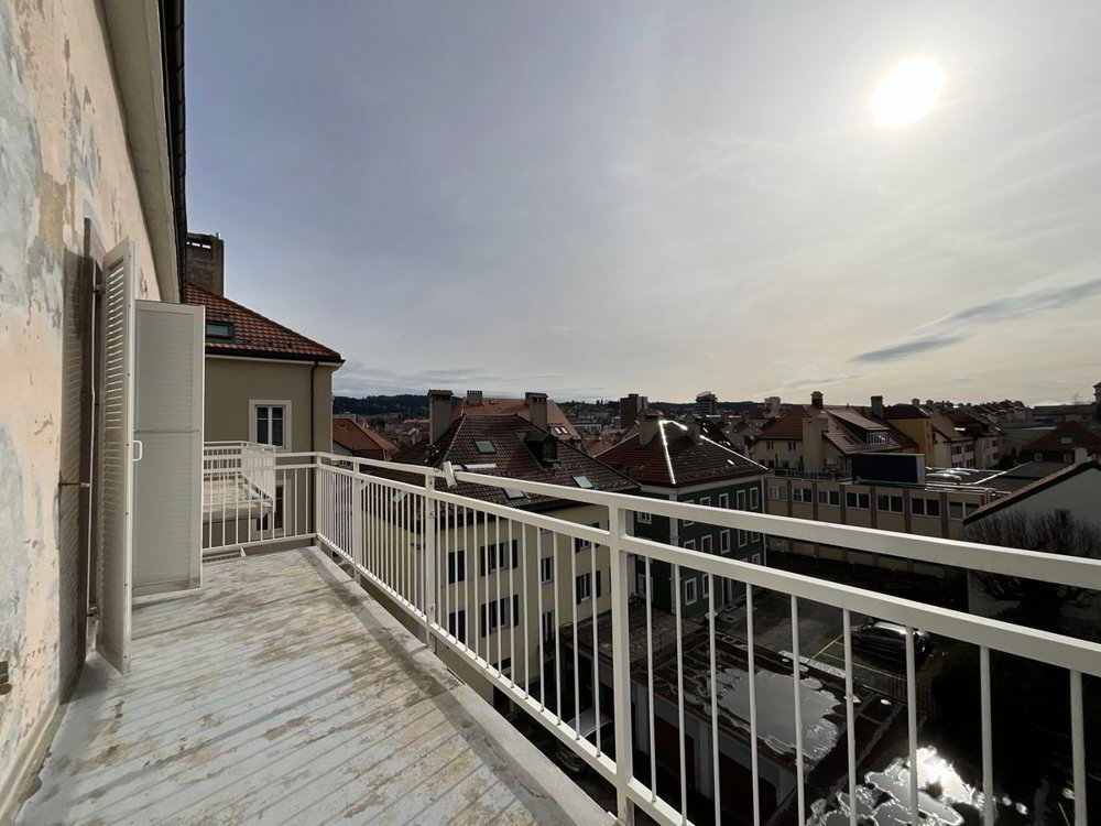 Appartement 3 pièces à louer à La Chaux-de-Fonds - image 1/9