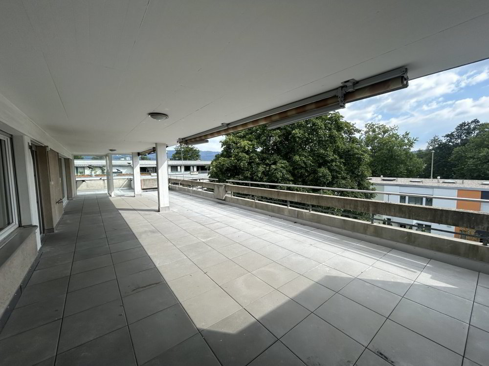 5 Zimmer Wohnung zu vermieten in Reinach BL - Bild 1/8