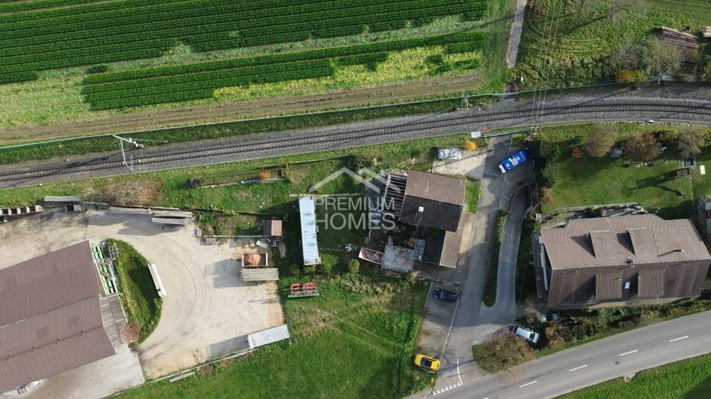Maison 9 pièces à acheter à Brüttelen - image 1/2
