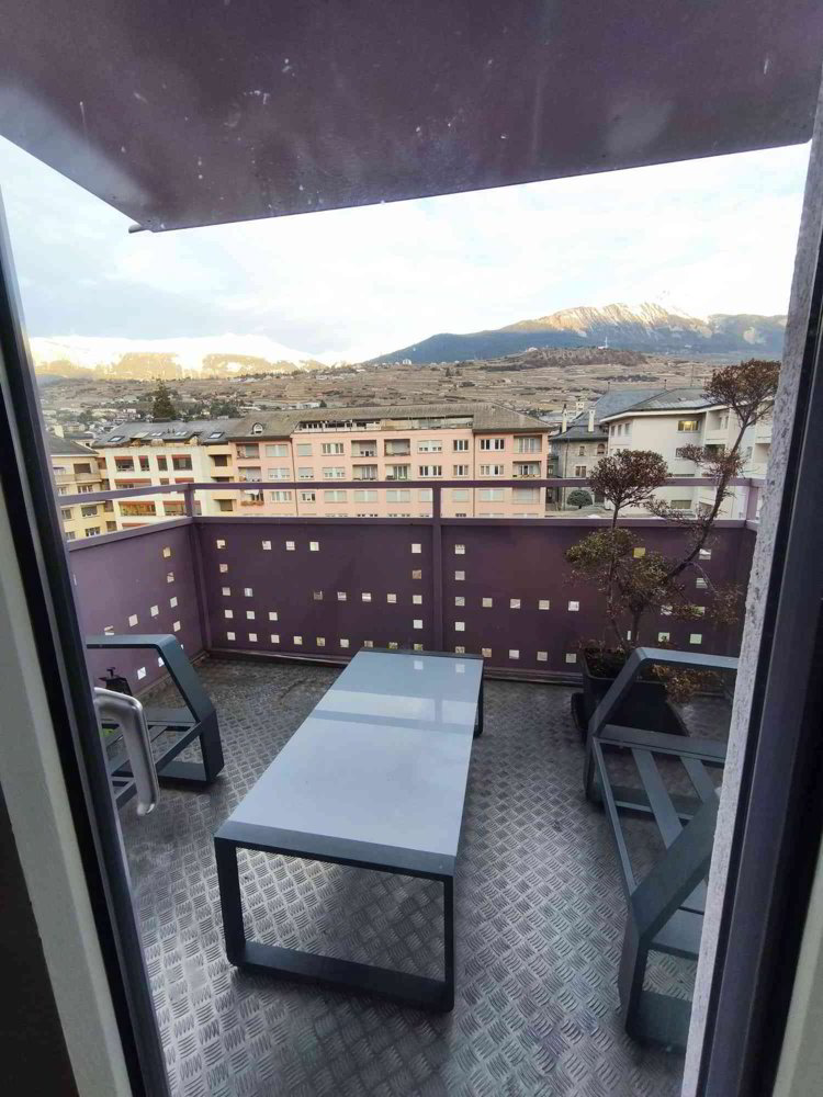 3.5 rooms Apartment for rent in Sion - image 1/11