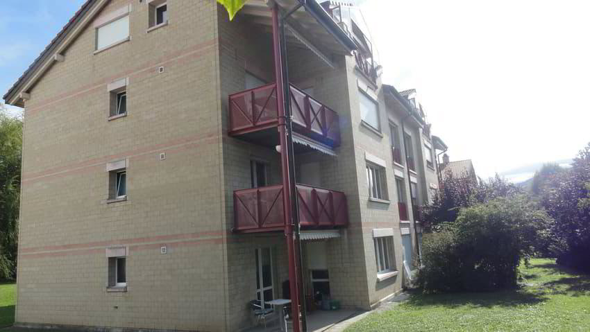 Parcheggio, garage di null locali in affitto a Glovelier - immagine 1/2